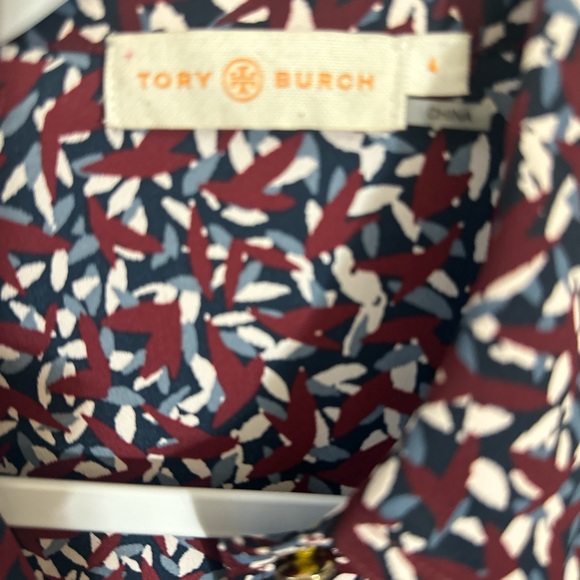 Tori Burch -beautiful button up blouse. Like new . Wore one time . Size 4 - Picture 3 of 4